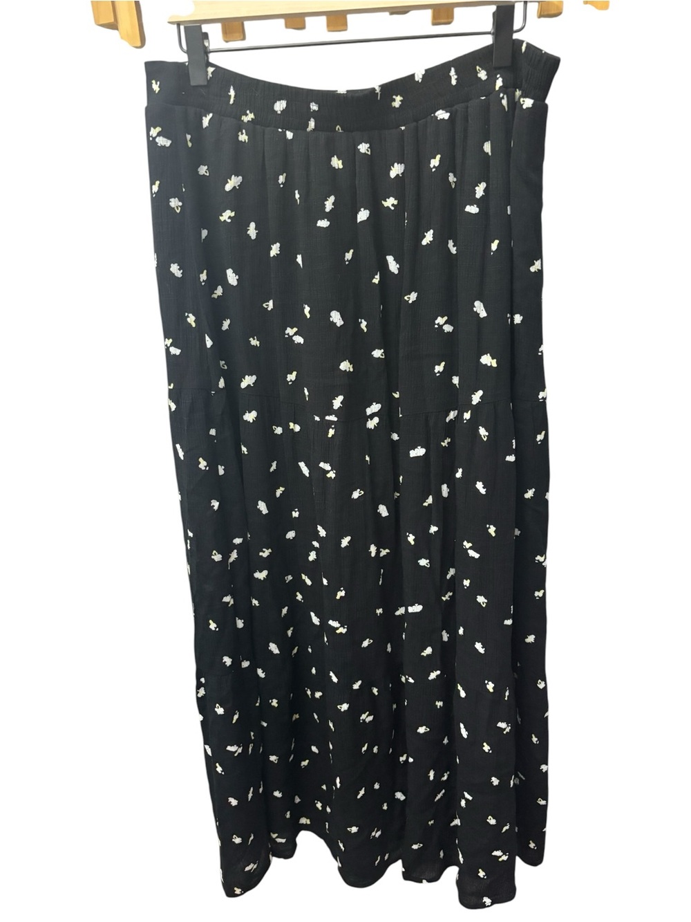 Nine West Black Maxi‎ Skirt White Floral Print Size Large Side Slit Cottagecore